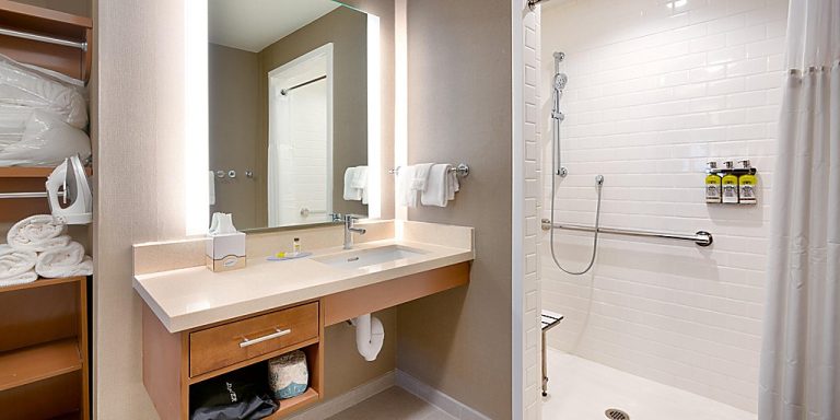 Feaster-Construction-Staybridge-Guest-Bathroom-2