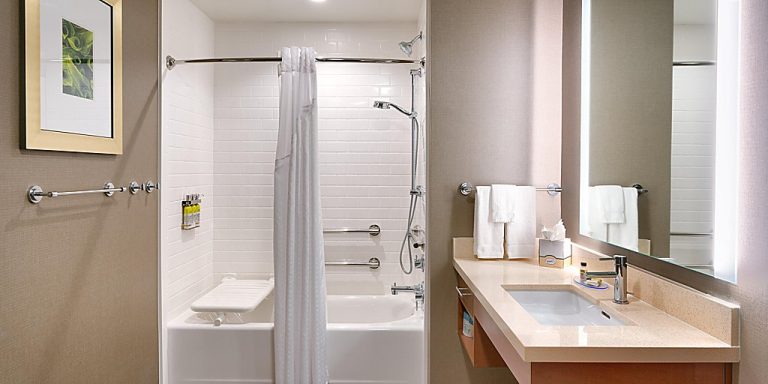 Feaster-Construction-Staybridge-Guest-Bathroom-3