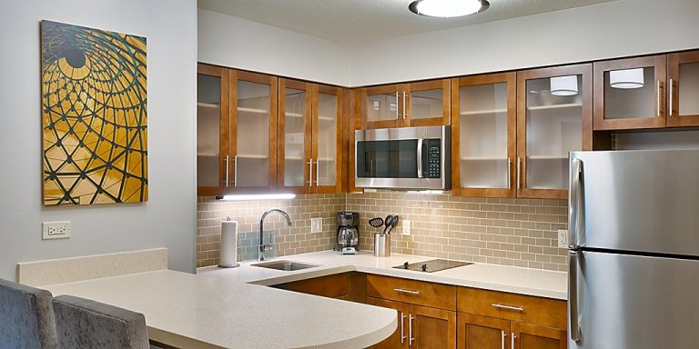 Feaster-Construction-Staybridge-Guest-Kitchen-3