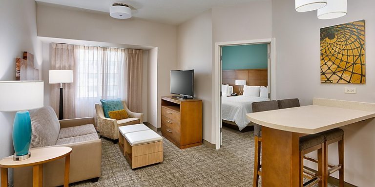 Feaster-Construction-Staybridge-Guest-Room-2