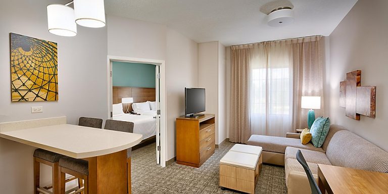 Feaster-Construction-Staybridge-Guest-Room-4