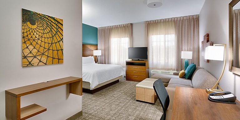 Feaster-Construction-Staybridge-Guest-Room