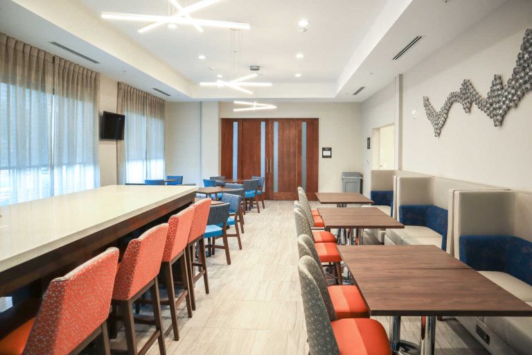 Feasterco-Construction-Comfort-Suites-Dining-2