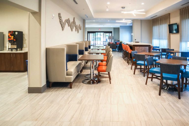 Feasterco-Construction-Comfort-Suites-Dining