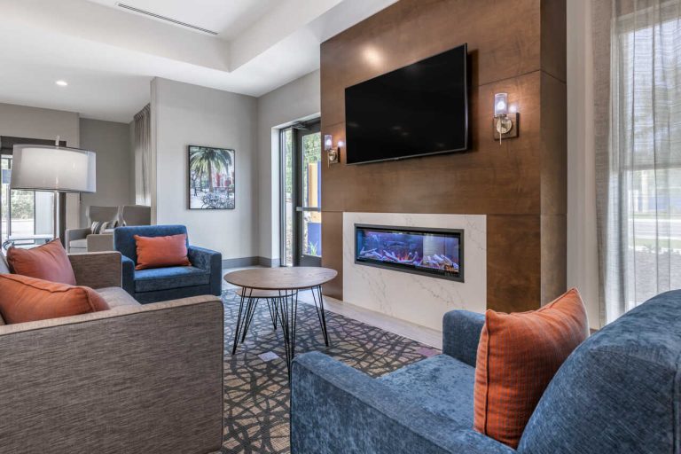 Feasterco-Construction-Comfort-Suites-Fireplace-Lounge