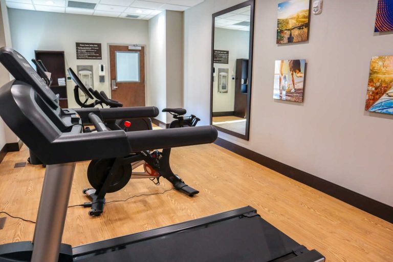 Feasterco-Construction-Comfort-Suites-Fitness