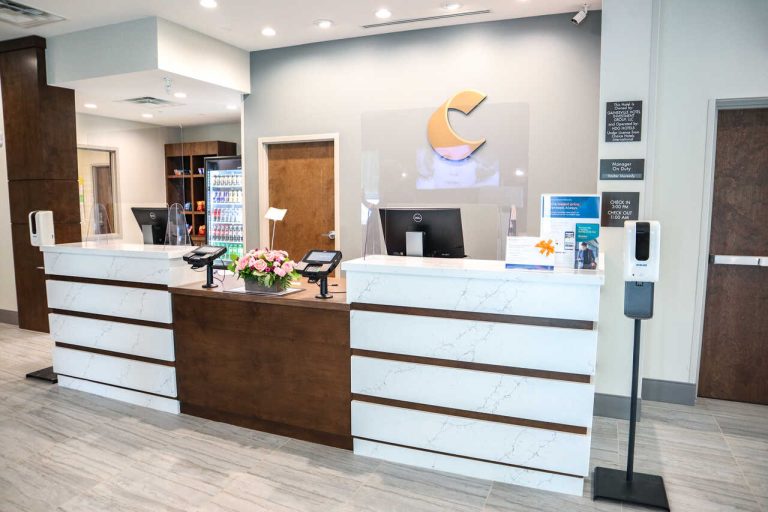 Feasterco-Construction-Comfort-Suites-Reception-2